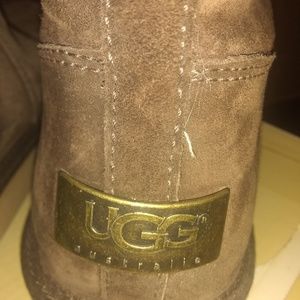 UGG Boots ( New)
